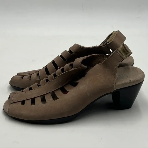 Munro Tan Heels with Perforated Design - Picture 3 of 9